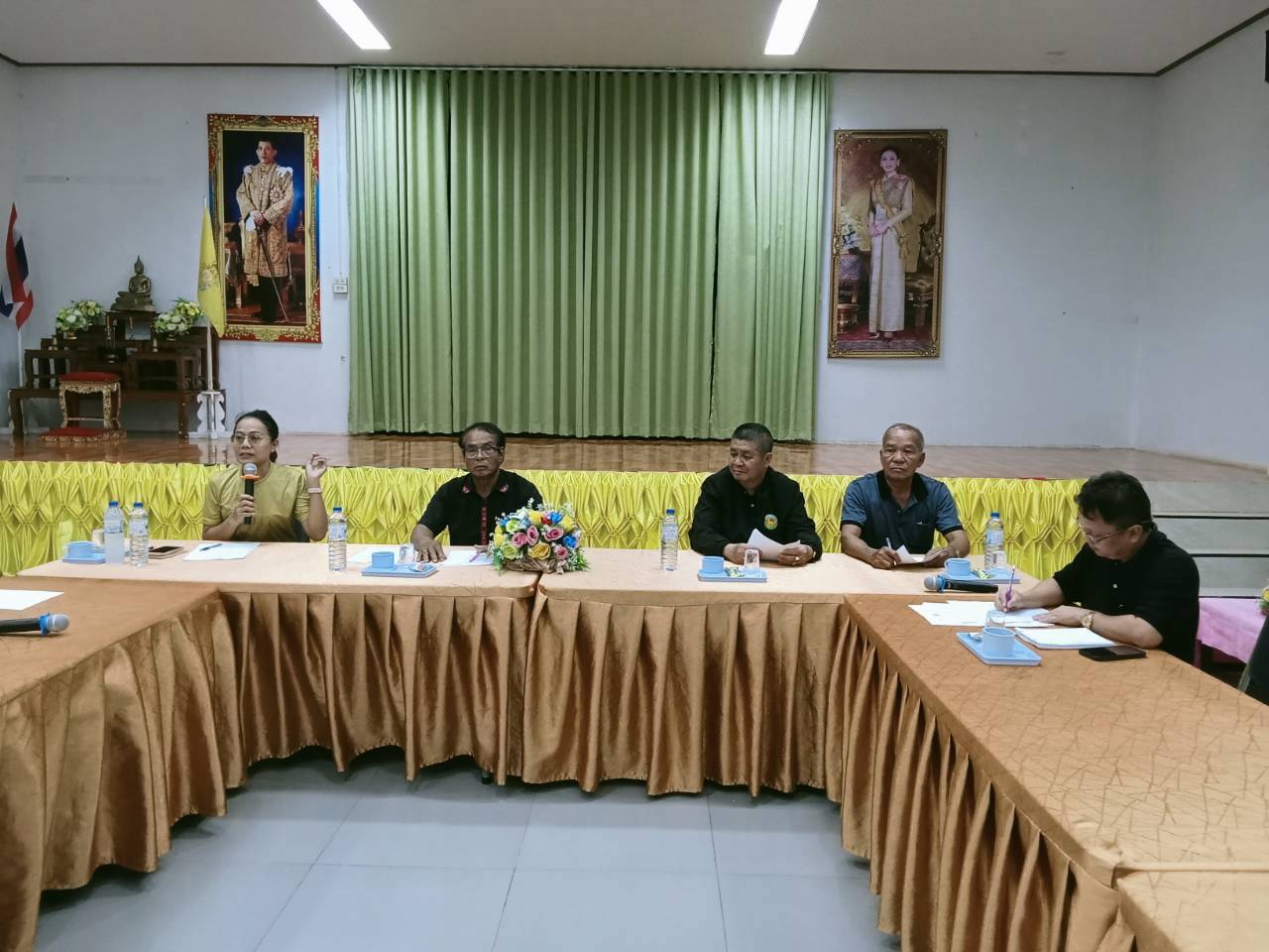 กองการศึกษา เทศบาลตำบลไค้นุ่น ประชุมภายในสรุปแผนงานและเตรียมความพร้อมการดำเนินงาน ไตรมาสที่ 4