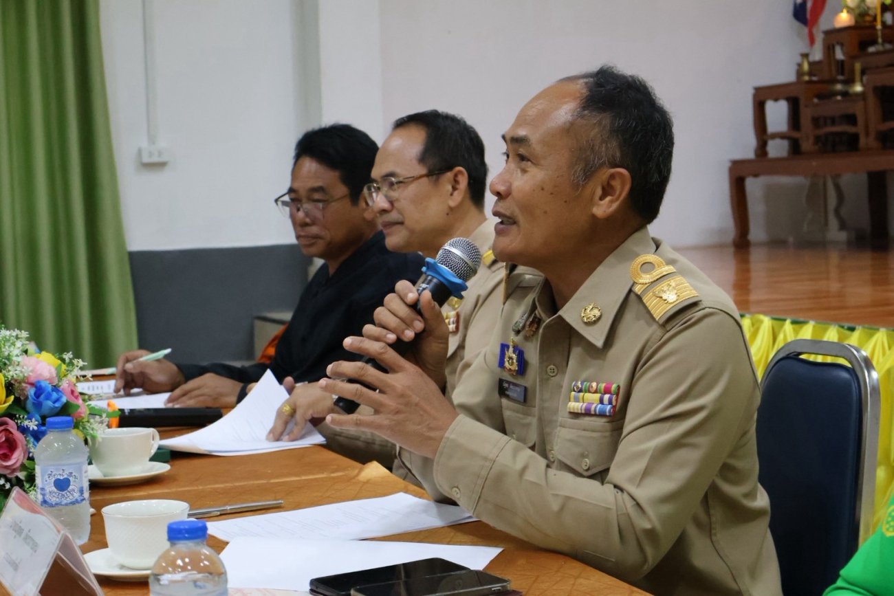 เทศบาลตำบลไค้นุ่น ร่วมประชุมเตรียมความพร้อมการจัดงานประเพณีออกพรรษา การประกวดจุดประทีปโคมไฟ (หมากตุ้มกา) และการแข่งขันเรือยาวประเพณี